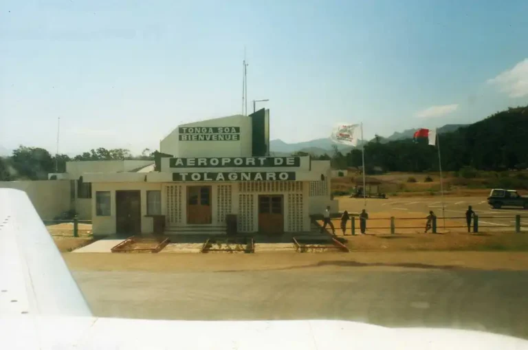 Trouvez l’Hôtel Idéal Près de l’Aéroport de Fort Dauphin à Madagascar